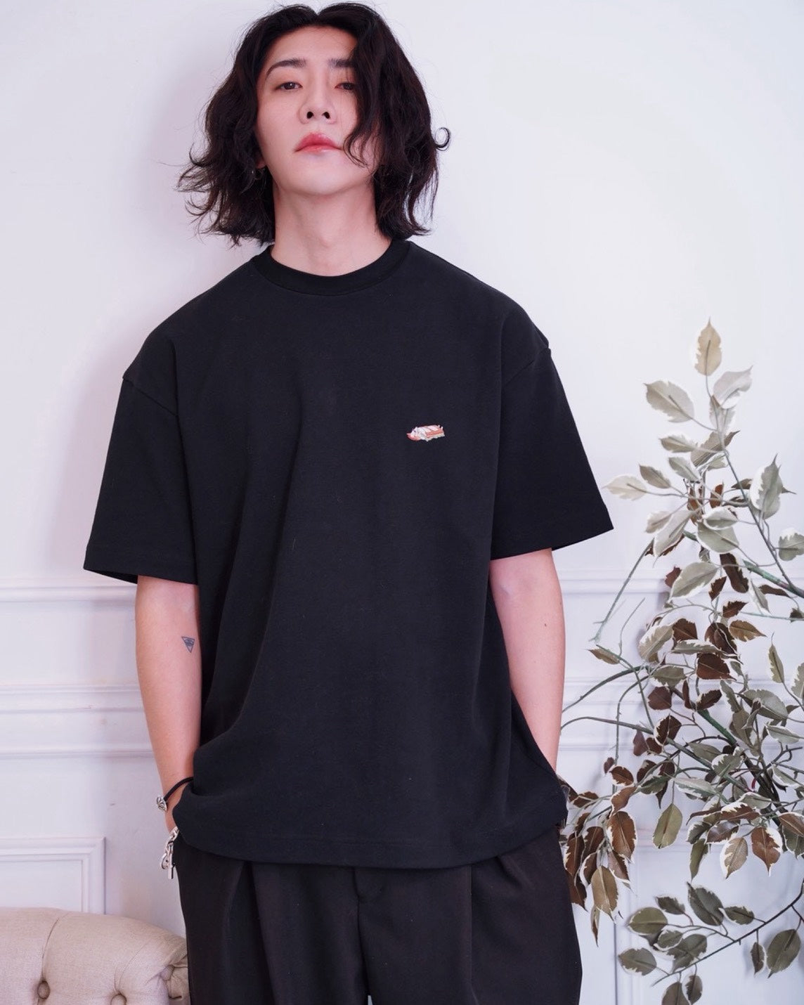 【即日発送】Sleeping Sandwich Tee